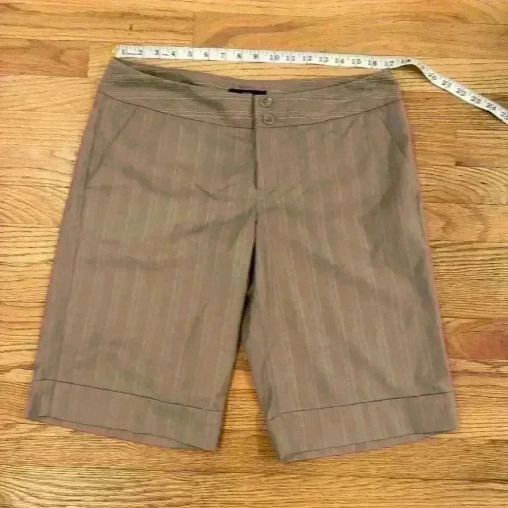 Mossimo Women’s Dressy Long striped Shorts Size: 12 with Cuff - Picture 5 of 8